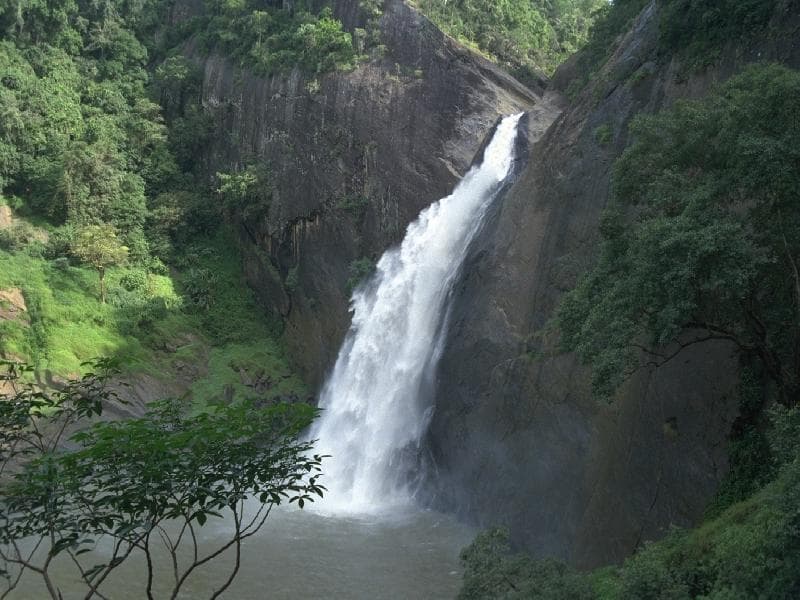 Dunhinda Falls