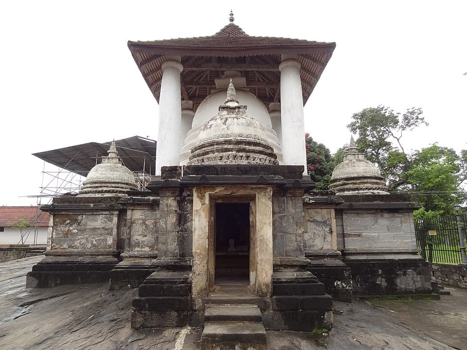 Lankatilaka Vihara