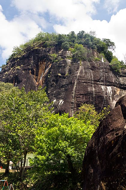 Mulkirigala Rock Temple
