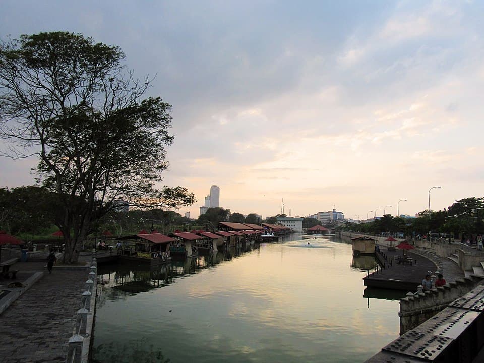 Pettah Floating Market